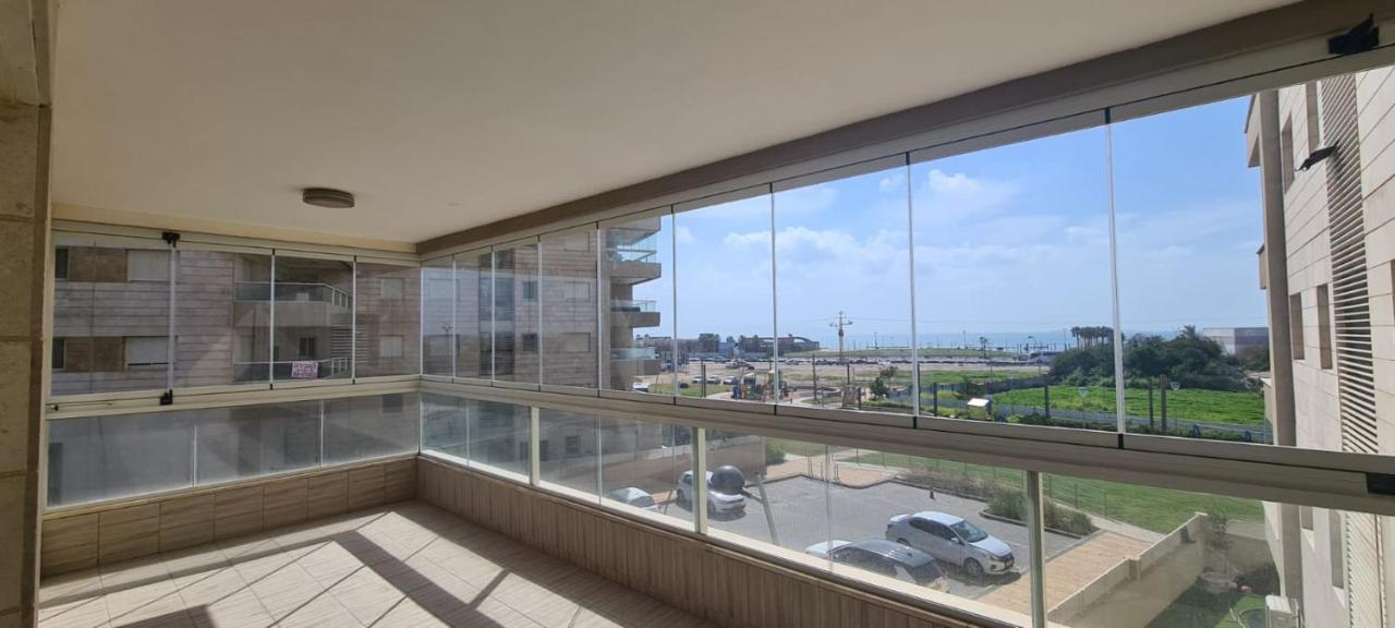עכו דירה חדשה ליד הים- Akko-Brand New Apartment Exterior photo