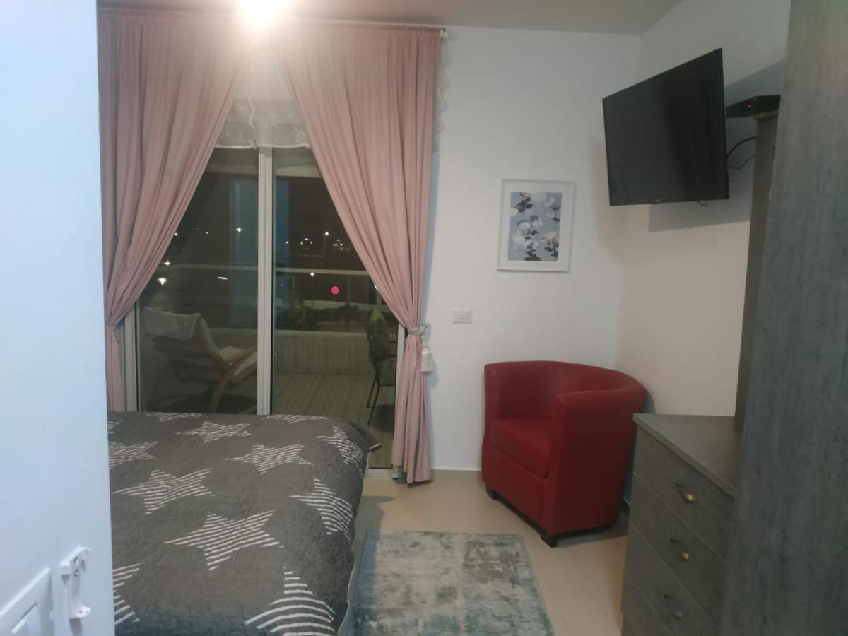 עכו דירה חדשה ליד הים- Akko-Brand New Apartment Exterior photo