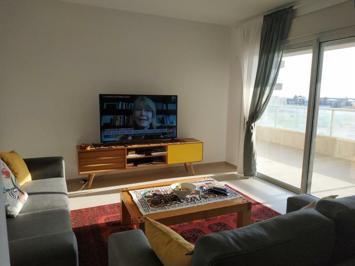 עכו דירה חדשה ליד הים- Akko-Brand New Apartment Exterior photo