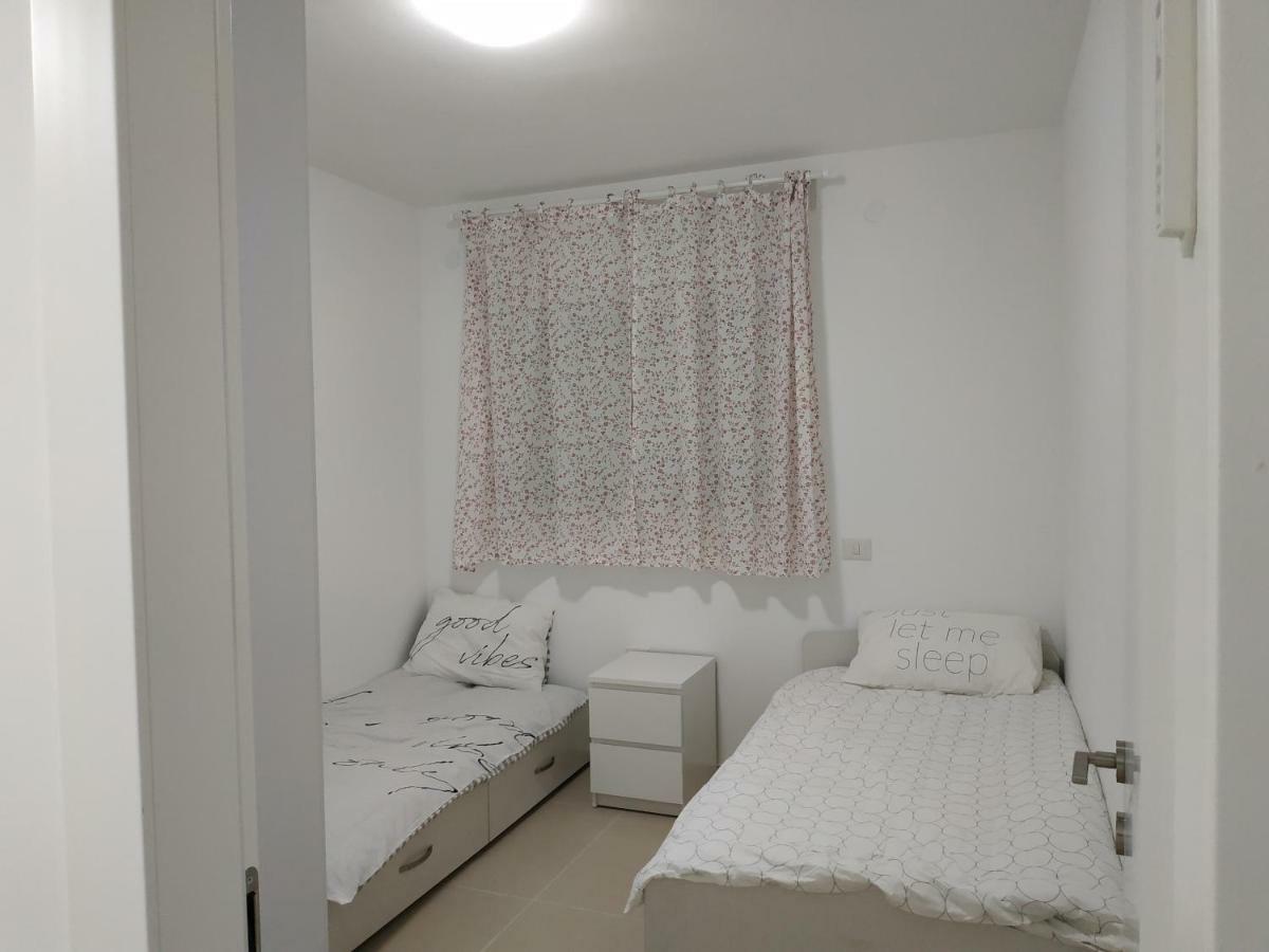 עכו דירה חדשה ליד הים- Akko-Brand New Apartment Exterior photo