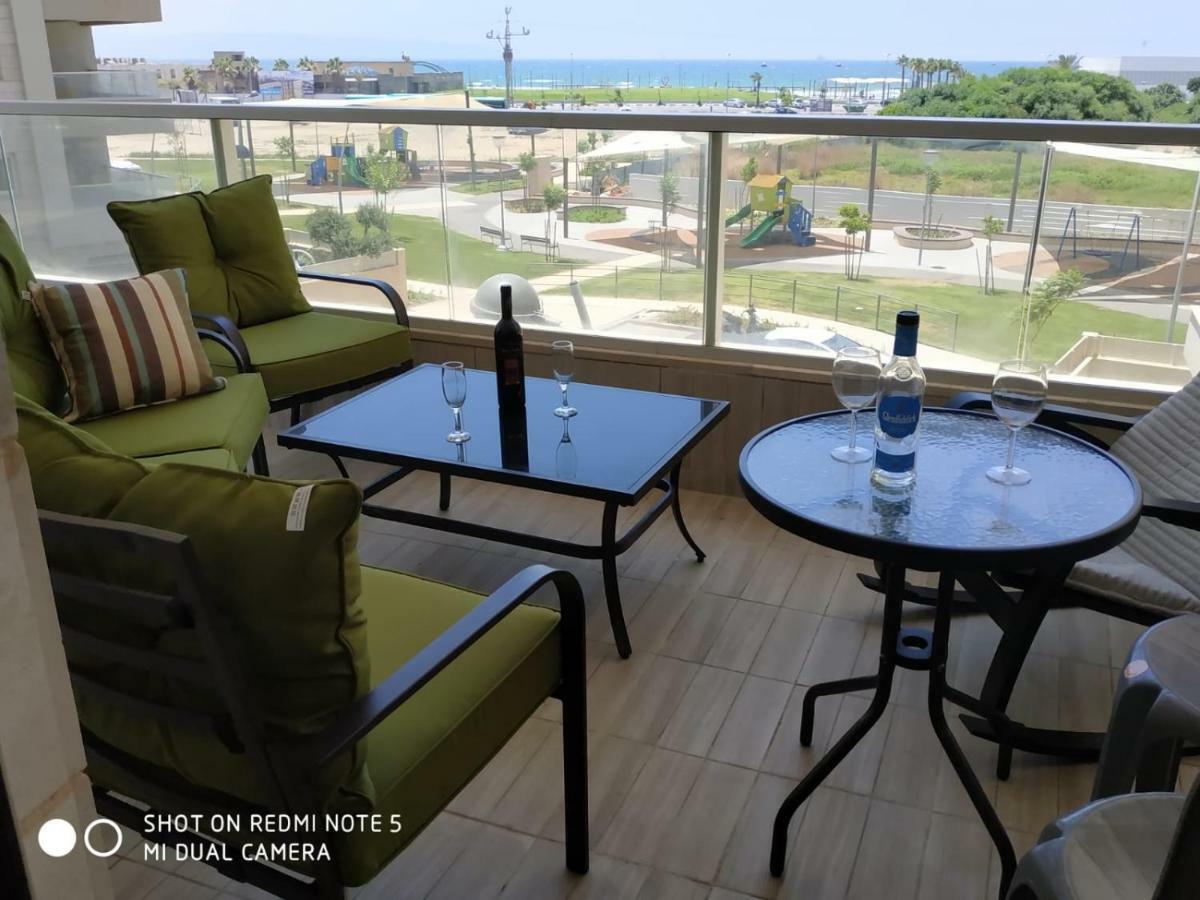 עכו דירה חדשה ליד הים- Akko-Brand New Apartment Exterior photo