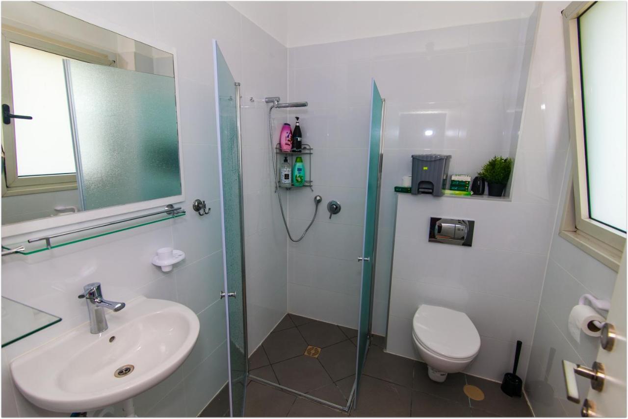 עכו דירה חדשה ליד הים- Akko-Brand New Apartment Exterior photo